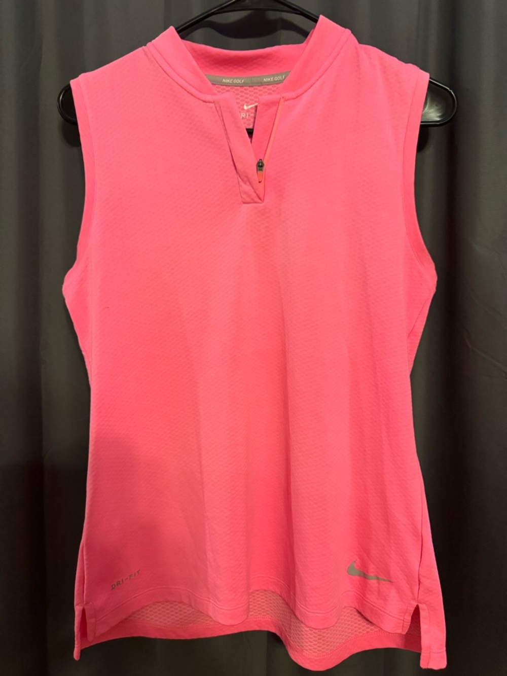 Nike Women’s Hot Pink Sleeveless Dri-FIT Golf Tank